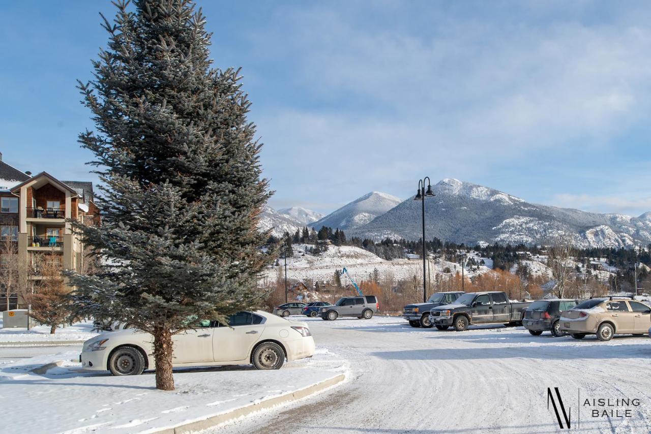 Rustic Modern 2 Bed 2 Bath With Lakeview Pool And Hot Tub Invermere Exteriér fotografie