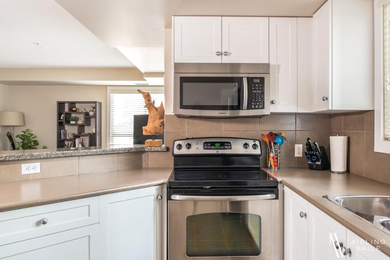 Rustic Modern 2 Bed 2 Bath With Lakeview Pool And Hot Tub Invermere Exteriér fotografie