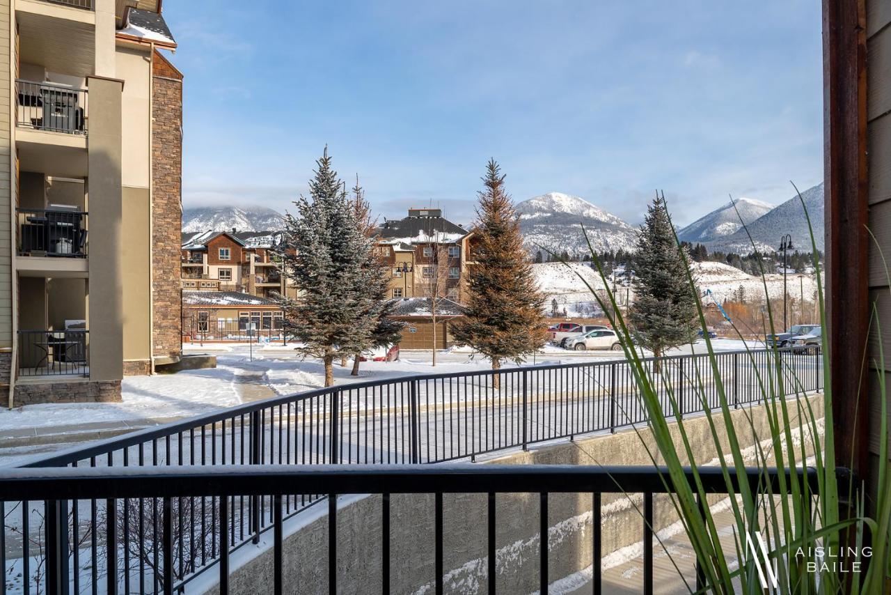 Rustic Modern 2 Bed 2 Bath With Lakeview Pool And Hot Tub Invermere Exteriér fotografie
