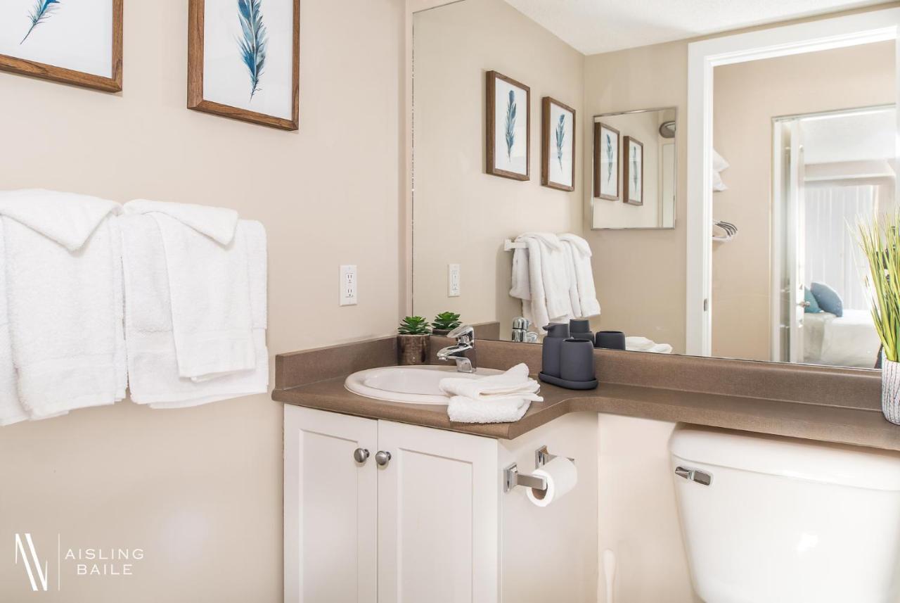 Rustic Modern 2 Bed 2 Bath With Lakeview Pool And Hot Tub Invermere Exteriér fotografie