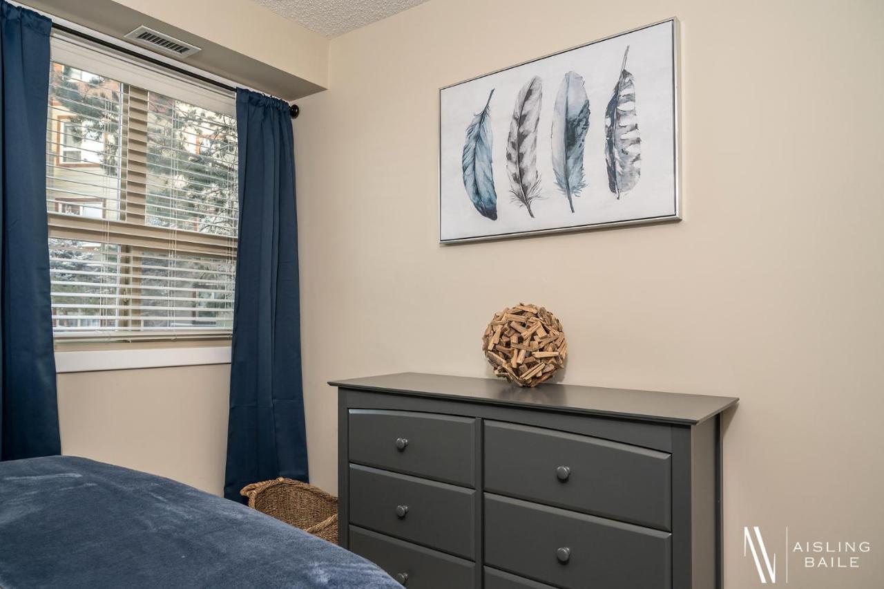 Rustic Modern 2 Bed 2 Bath With Lakeview Pool And Hot Tub Invermere Exteriér fotografie