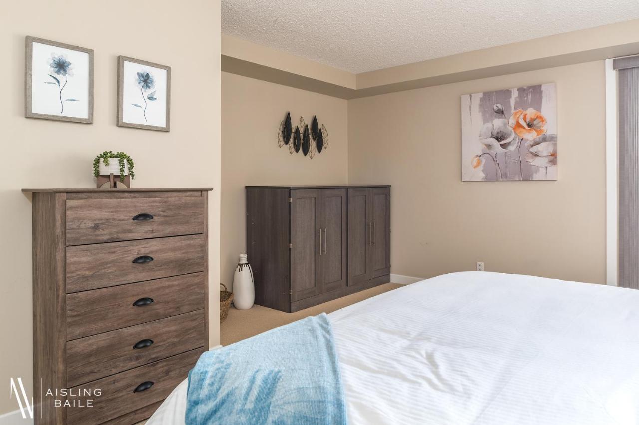 Rustic Modern 2 Bed 2 Bath With Lakeview Pool And Hot Tub Invermere Exteriér fotografie